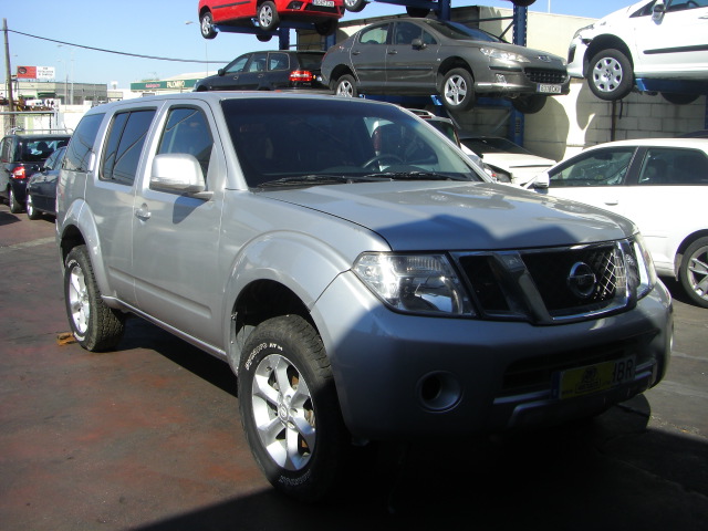 NISSAN PATHFINDER 2.5 D 190CV 4X4
