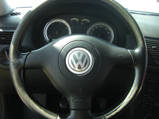 VOLKSWAGEN GOLF 1.9 TDI 100CV