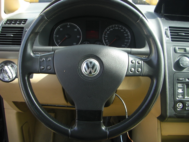 VOLKSWAGEN TOURAN 2.0 TDI 140CV