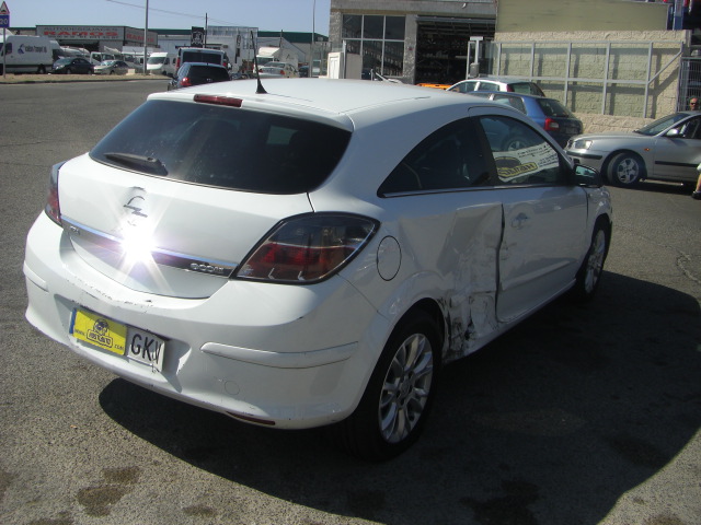 OPEL ASTRA GTC 1.7 CDTI 110CV