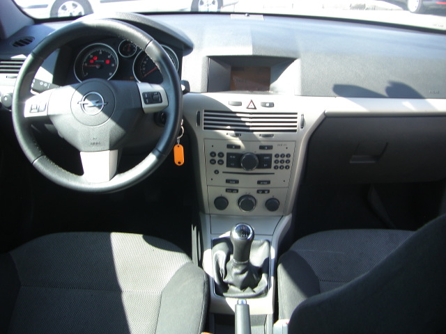 OPEL ASTRA GTC 1.7 CDTI 110CV