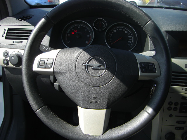 OPEL ASTRA GTC 1.7 CDTI 110CV