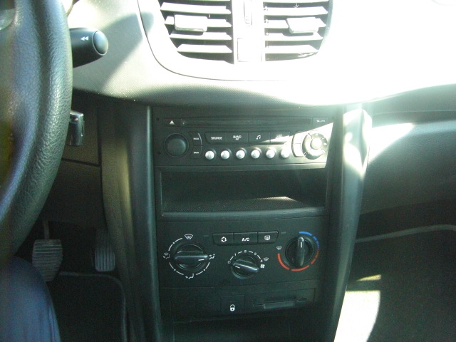 PEUGEOT 207 1.4 HDI 68CV