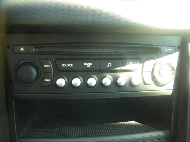 PEUGEOT 207 1.4 HDI 68CV