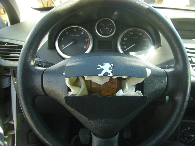 PEUGEOT 207 1.4 HDI 68CV