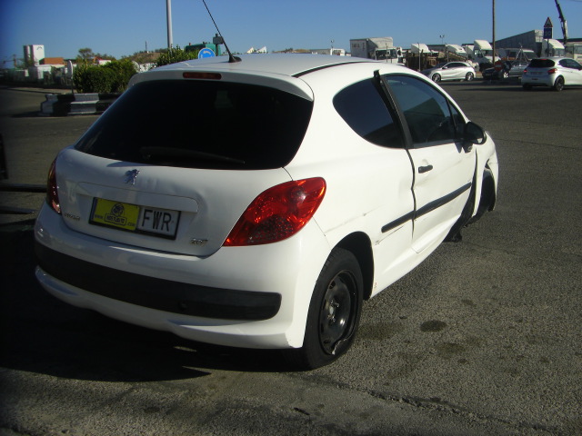PEUGEOT 207 1.4 HDI 68CV