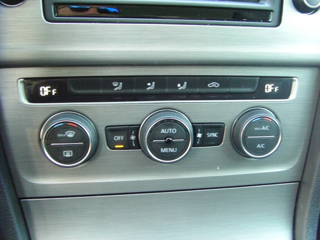 VOLKSWAGEN GOLF 1.6 TDI 110CV