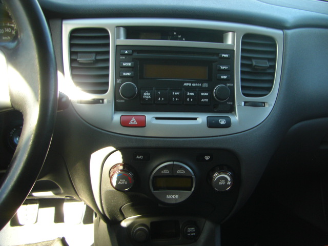 KIA RIO 1.6 GASOLINA 111CV