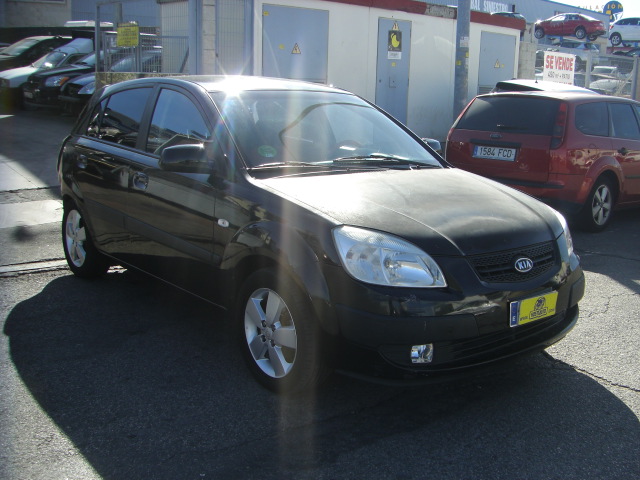 KIA RIO 1.6 GASOLINA 111CV