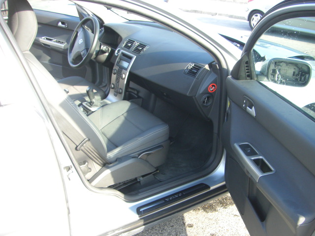 VOLVO V50 2.0 D 136CV