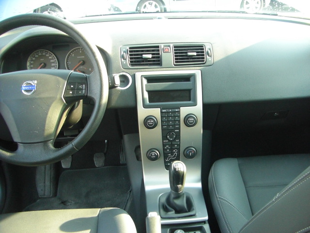 VOLVO V50 2.0 D 136CV