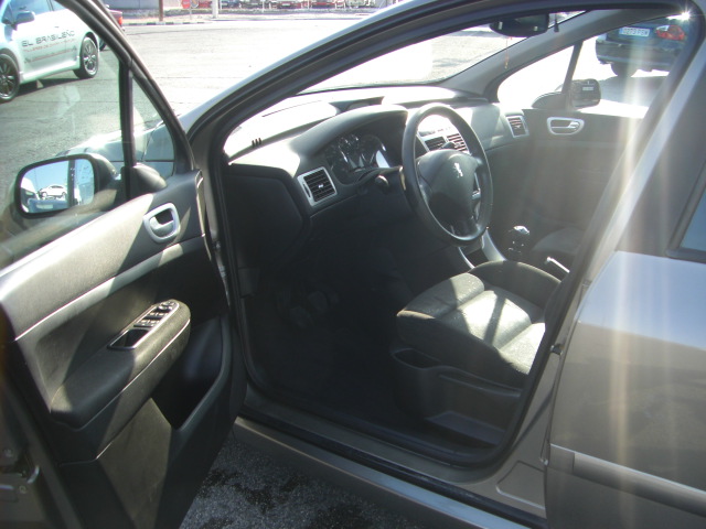 PEUGEOT 307 SW PACK 2.0 HDI 136CV 7 PLAZAS