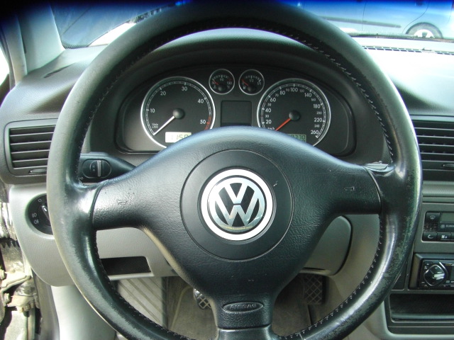 VOLKSWAGEN PASSAT VARIANT 1.9 TDI 100CV