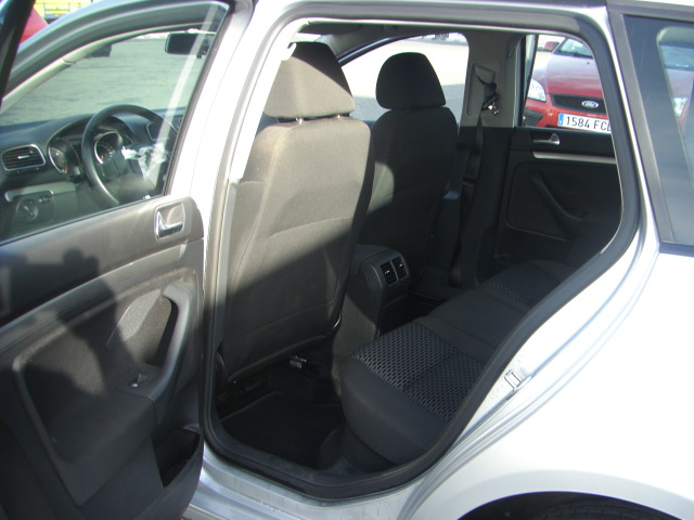 VOLKSWAGEN GOLF VARIANT 1.6 TDI 105CV