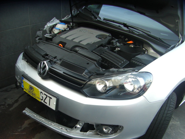 VOLKSWAGEN GOLF VARIANT 1.6 TDI 105CV