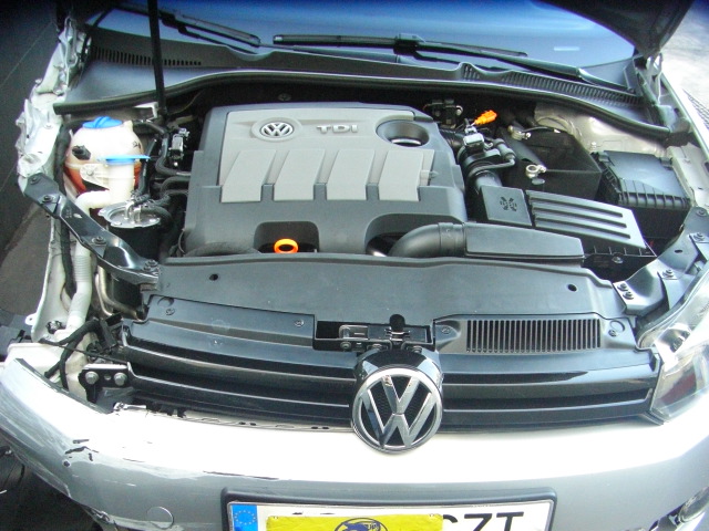 VOLKSWAGEN GOLF VARIANT 1.6 TDI 105CV