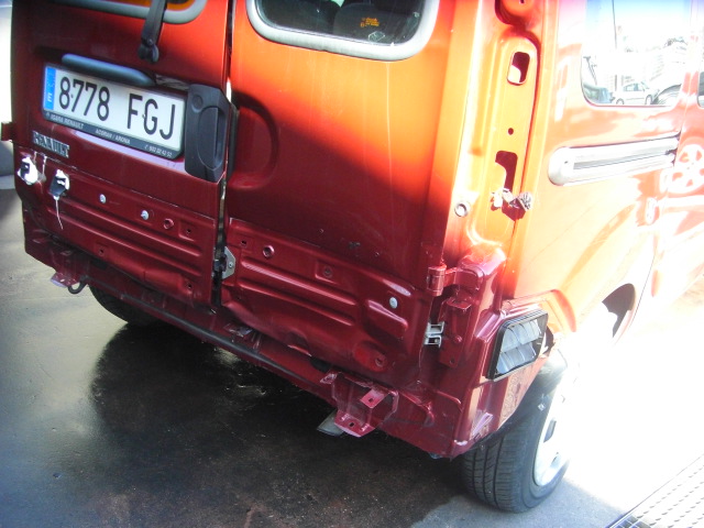 RENAULT KANGOO LUXE PRIVILEGE 1.6 GASOLINA 95CV