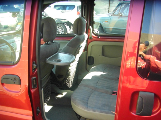 RENAULT KANGOO LUXE PRIVILEGE 1.6 GASOLINA 95CV