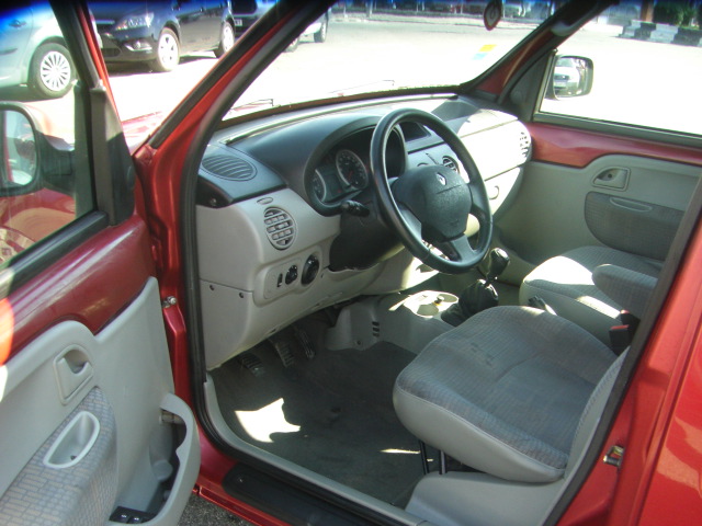 RENAULT KANGOO LUXE PRIVILEGE 1.6 GASOLINA 95CV