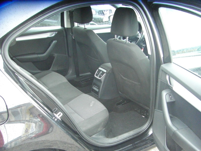 SKODA OCTAVIA 1.6 TDI 105CV