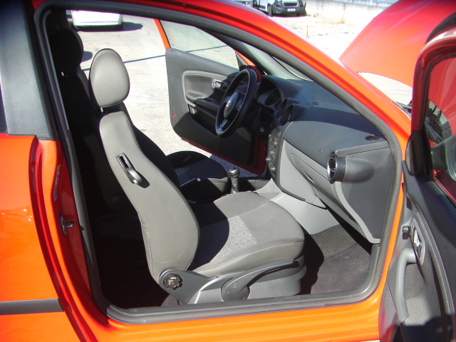 SEAT IBIZA 1.4 I GASOLINA 85CV