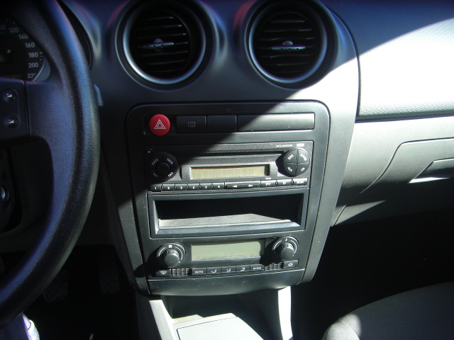 SEAT IBIZA 1.4 I GASOLINA 85CV