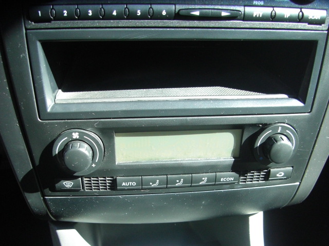 SEAT IBIZA 1.4 I GASOLINA 85CV