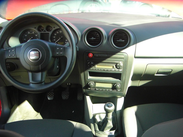 SEAT IBIZA 1.4 I GASOLINA 85CV