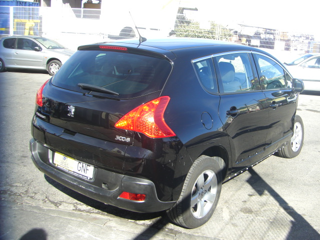 PEUGEOT 3008 PREMIUN 1.6 HDI 110CV