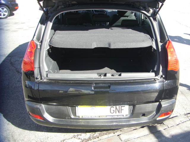 PEUGEOT 3008 PREMIUN 1.6 HDI 110CV