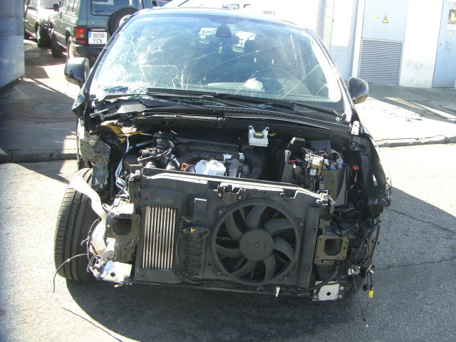 PEUGEOT 3008 PREMIUN 1.6 HDI 110CV