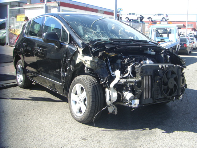 PEUGEOT 3008 PREMIUN 1.6 HDI 110CV