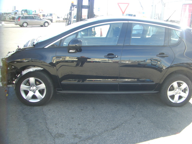 PEUGEOT 3008 PREMIUN 1.6 HDI 110CV