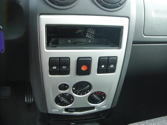 DACIA LOGAN 1.6 GASOLINA 87CV