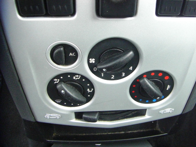 DACIA LOGAN 1.6 GASOLINA 87CV