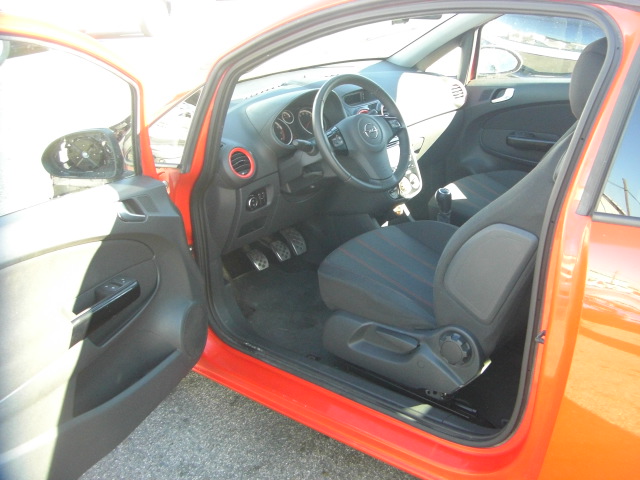 OPEL CORSA 1.4 GASOLINA 100CV