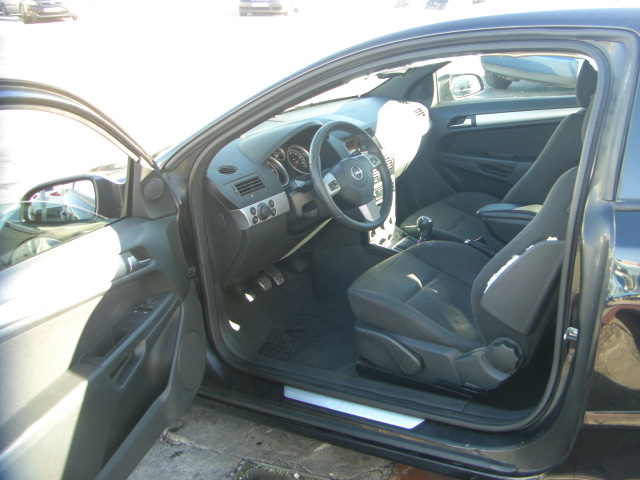 OPEL ASTRA GTC 1.7 CDTI 110CV