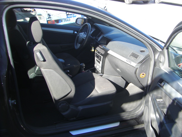 OPEL ASTRA GTC 1.7 CDTI 110CV