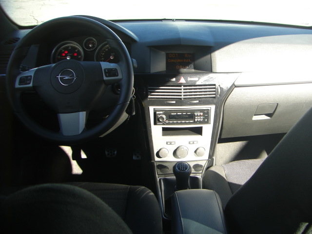 OPEL ASTRA GTC 1.7 CDTI 110CV