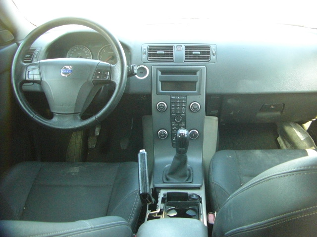 VOLVO V-50 2.0 D 136CV
