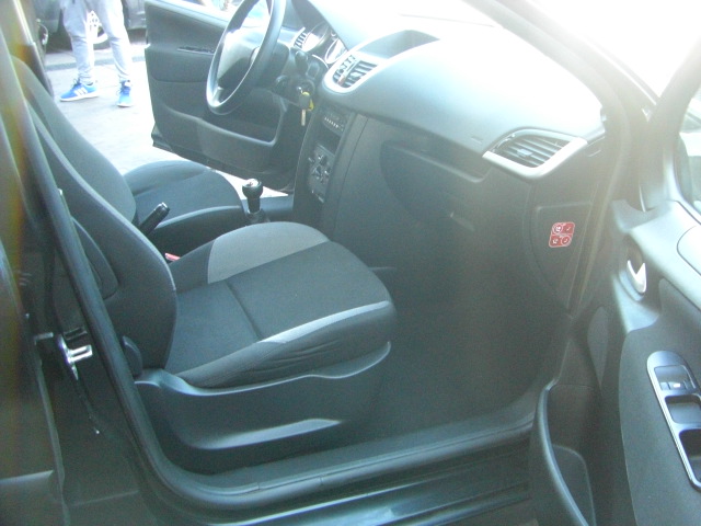PEUGEOT 207 1.4 I GASOLINA 75CV
