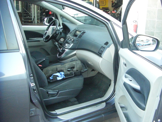 MITSUBISHI GRANDIS 2.0 TDCI 136CV 7 PLAZAS