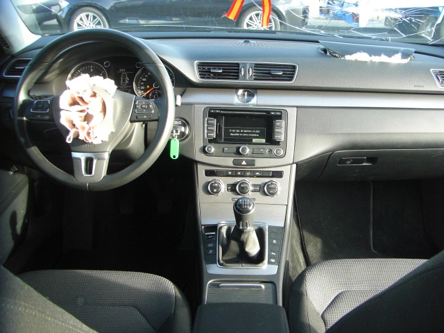 VOLKSWAGEN PASSAT 1.6 TDI 105CV