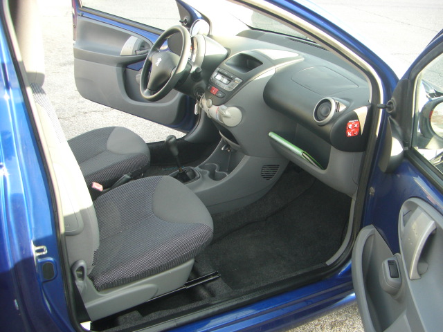 PEUGEOT 107 1.0 GASOLINA 68CV