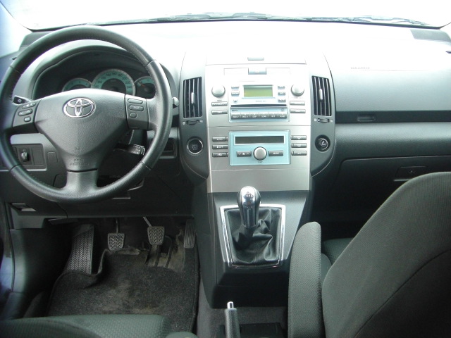 TOYOTA COROLLA VERSO 2.2 D4D 136CV 7 PLAZAS