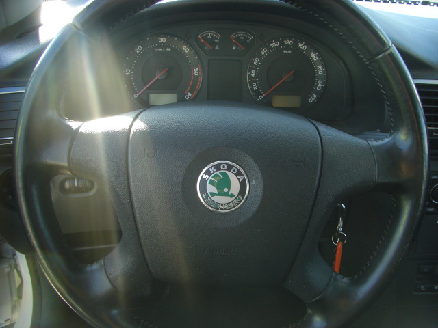 SKODA SUPER B 2.0 TDI 140CV