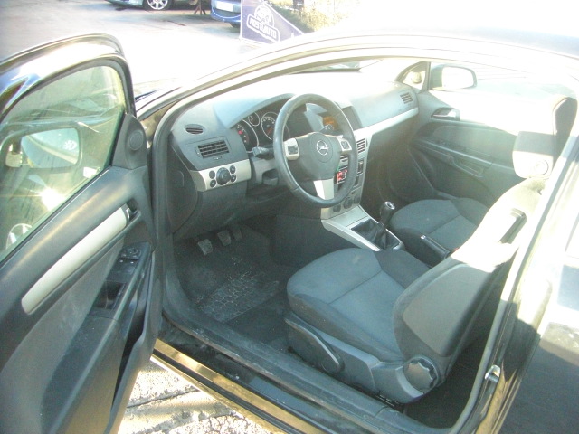 OPEL ASTRA GTC 1.6 GASOLINA 105CV