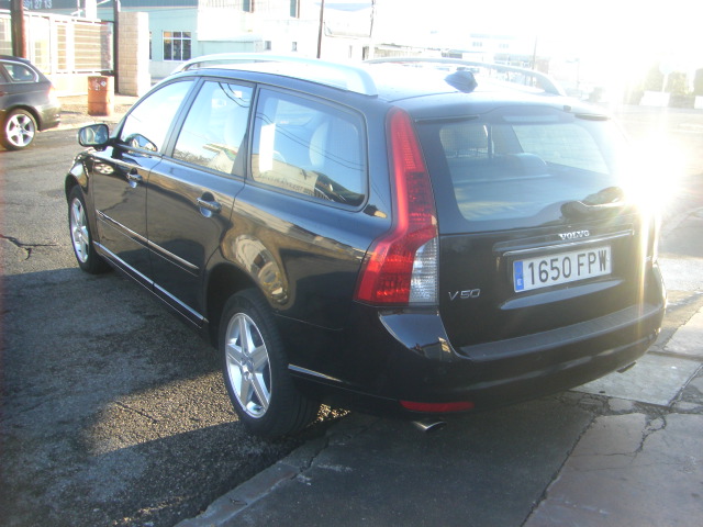 VOLVO V-50 2.4 D 180CV SUMMUN AUTOMATICO