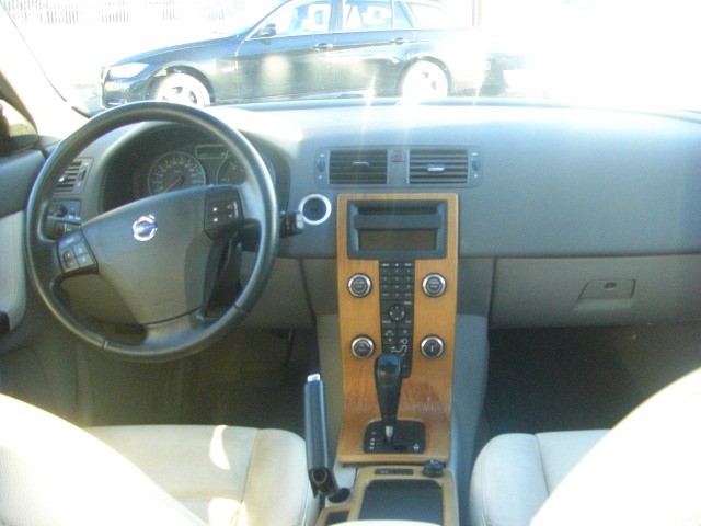 VOLVO V-50 2.4 D 180CV SUMMUN AUTOMATICO