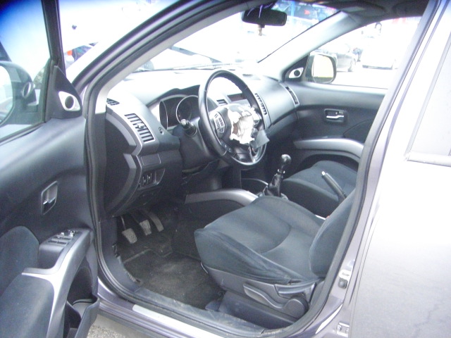 MITSUBISHI OUTLANDER 2.0 DID 140CV 4X4 7 PLAZAS